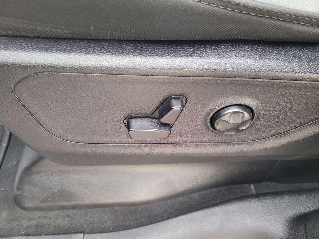 used 2020 Ram 1500 car, priced at $25,000