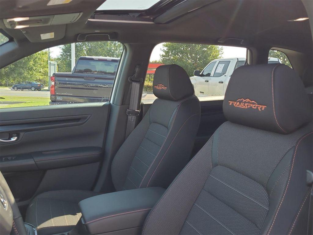 new 2026 Honda CR-V Hybrid car, priced at $38,795