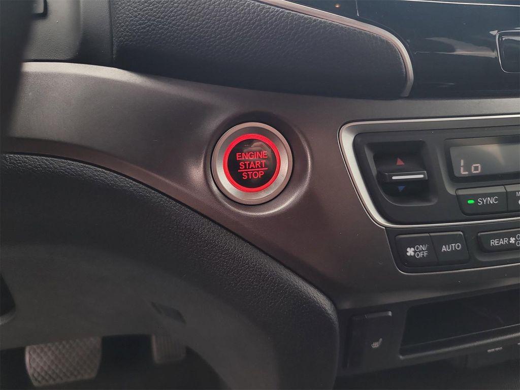 used 2021 Honda Pilot car, priced at $26,265