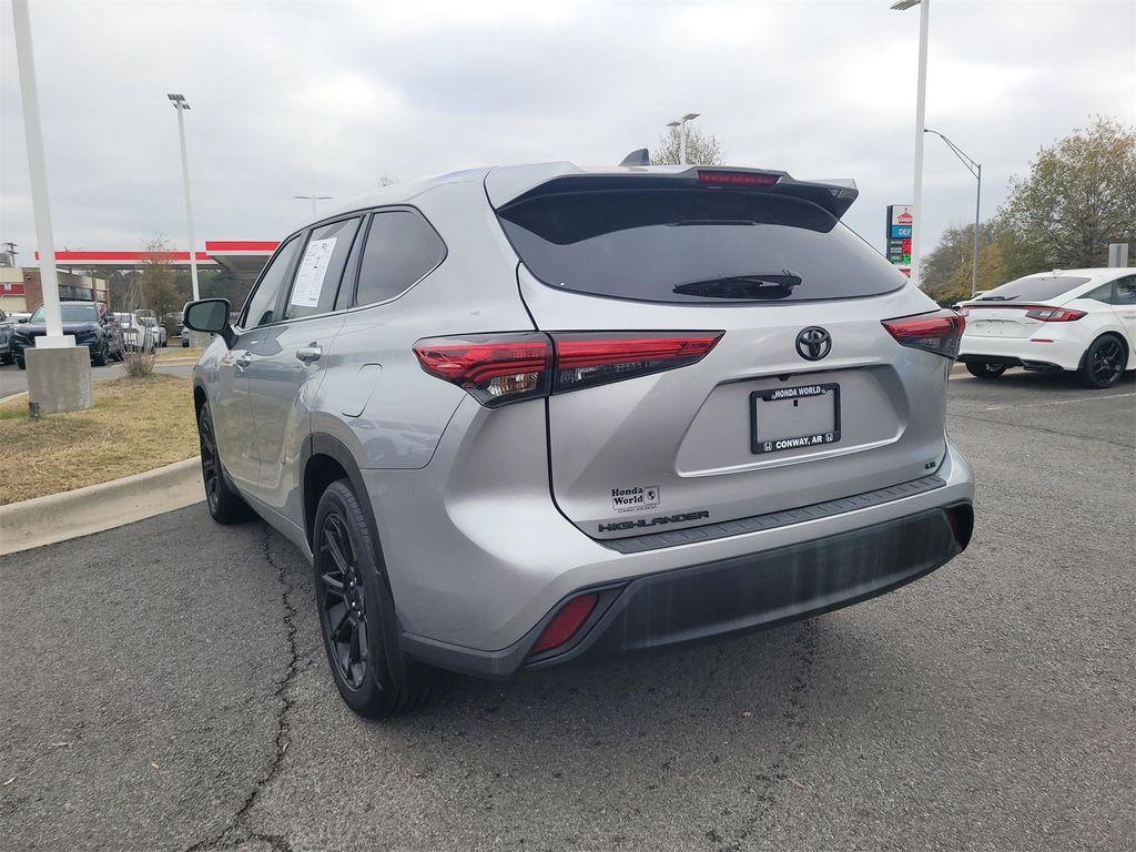 used 2023 Toyota Highlander car, priced at $30,176