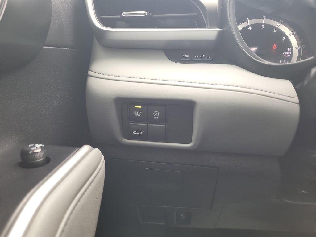 used 2023 Toyota Highlander car, priced at $30,176