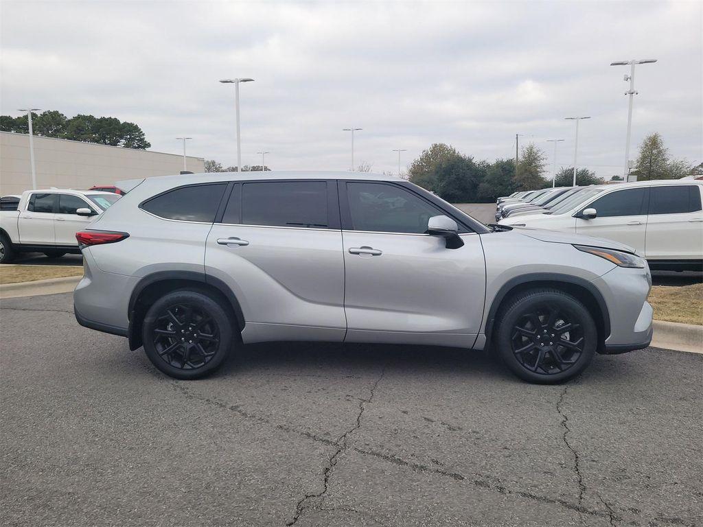 used 2023 Toyota Highlander car, priced at $30,176
