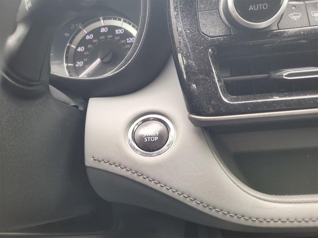 used 2023 Toyota Highlander car, priced at $30,176