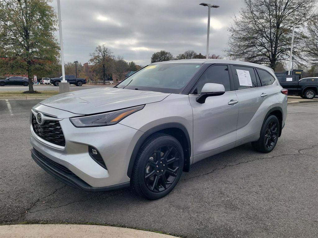 used 2023 Toyota Highlander car, priced at $30,176