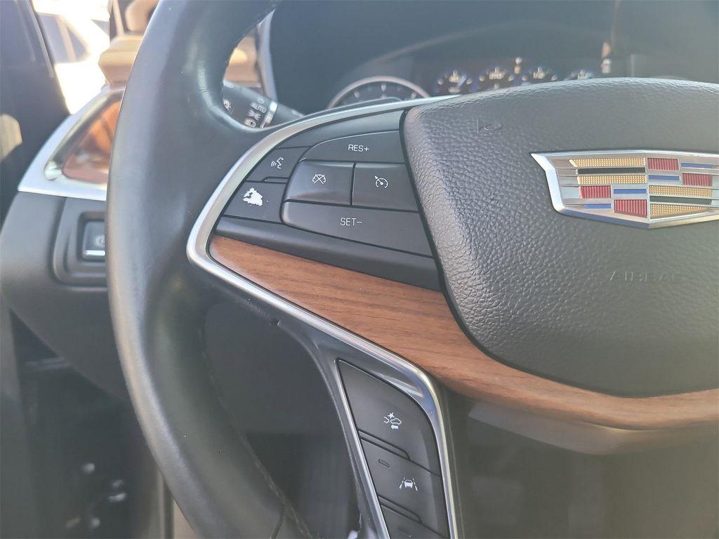 used 2017 Cadillac XT5 car, priced at $19,175