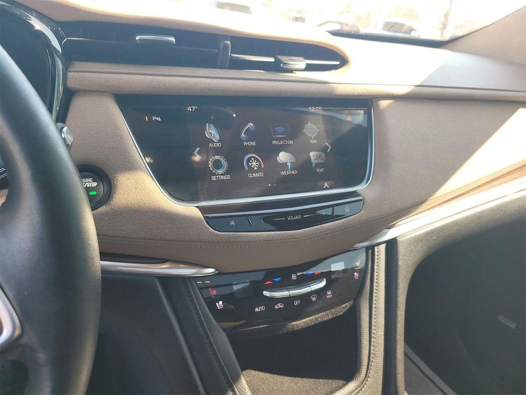 used 2017 Cadillac XT5 car, priced at $19,175