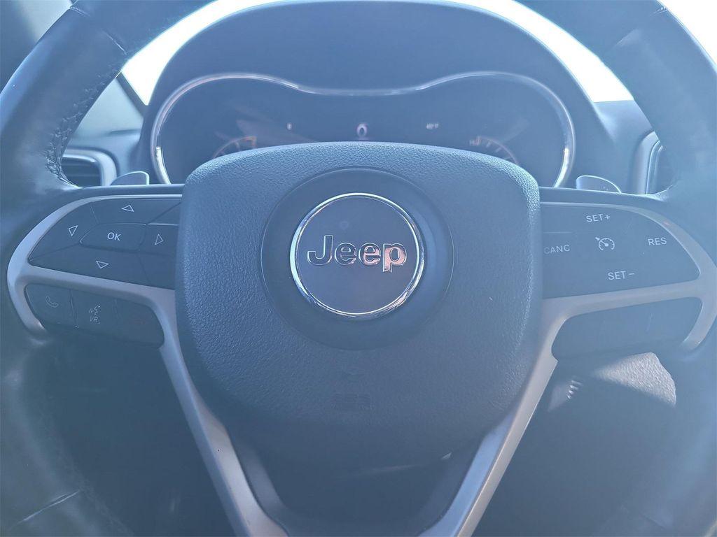 used 2014 Jeep Grand Cherokee car, priced at $11,897