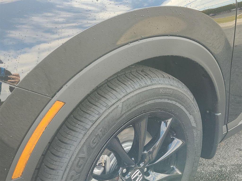 new 2026 Honda CR-V Hybrid car, priced at $40,175