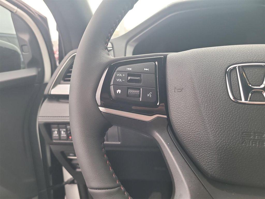 new 2026 Honda Odyssey car, priced at $45,845