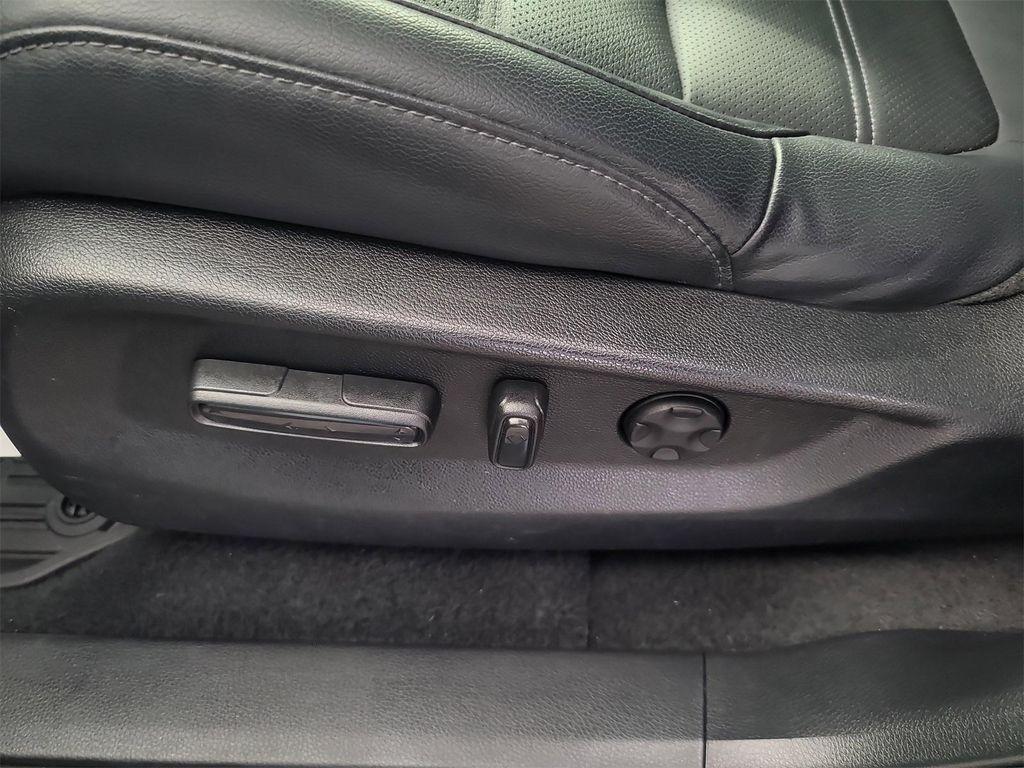 used 2021 Honda CR-V car, priced at $22,984