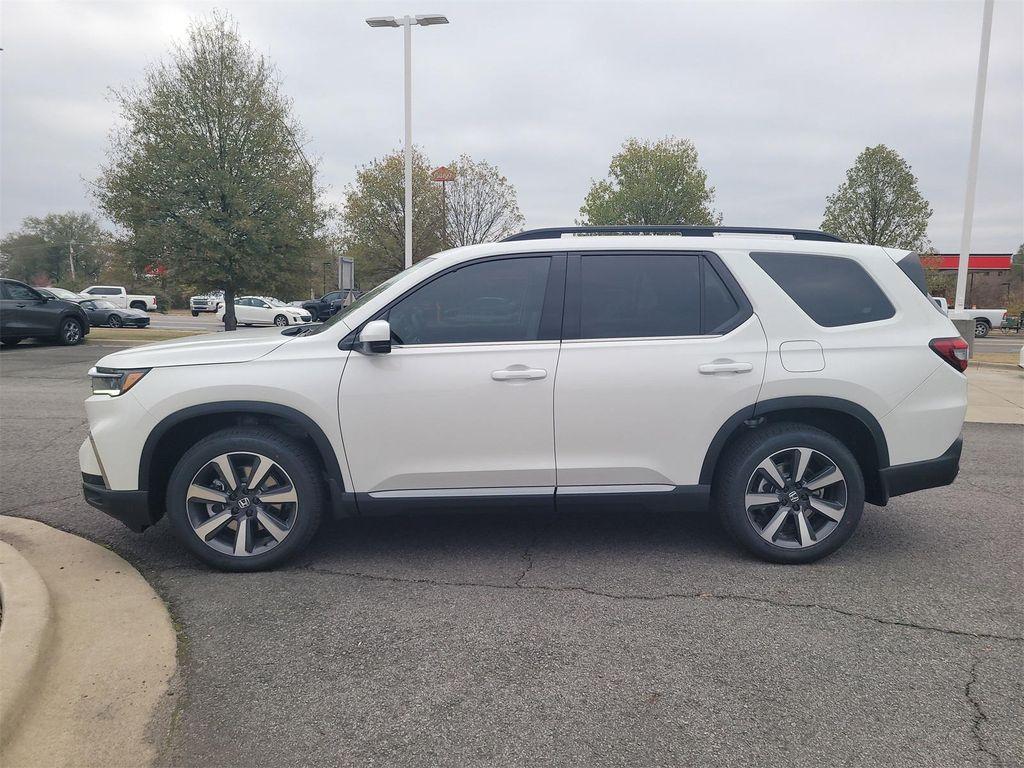 new 2025 Honda Pilot car, priced at $51,551