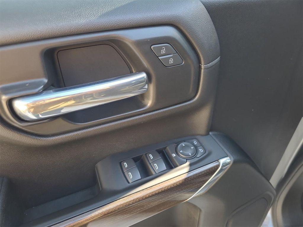 used 2021 Chevrolet Silverado 1500 car, priced at $31,975