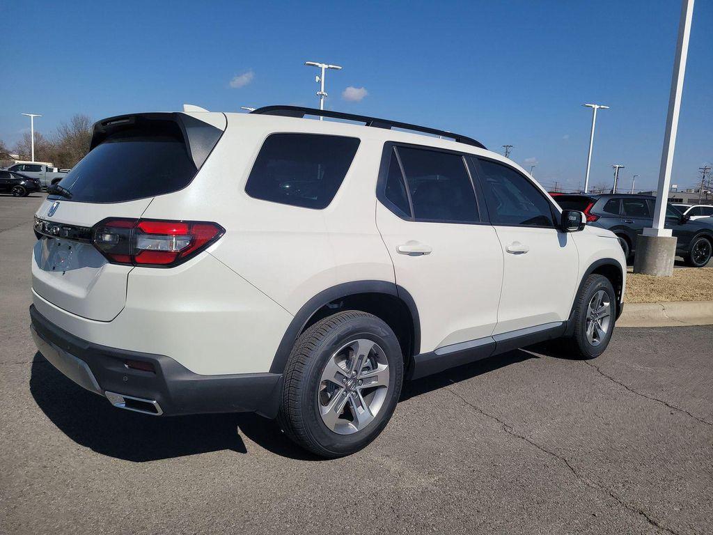 new 2026 Honda Pilot car, priced at $46,445