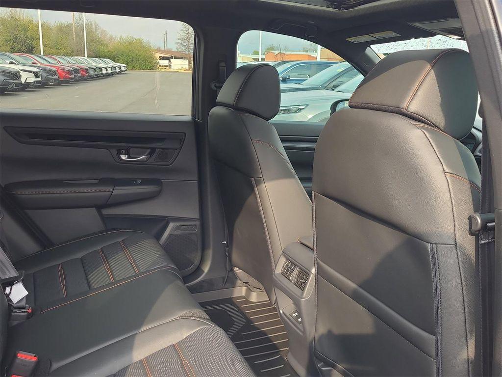 new 2026 Honda CR-V Hybrid car, priced at $40,175