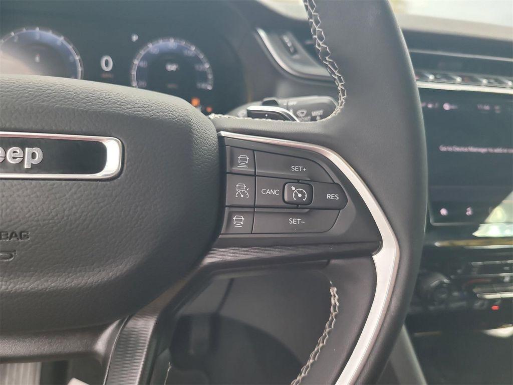 used 2025 Jeep Grand Cherokee car, priced at $34,359