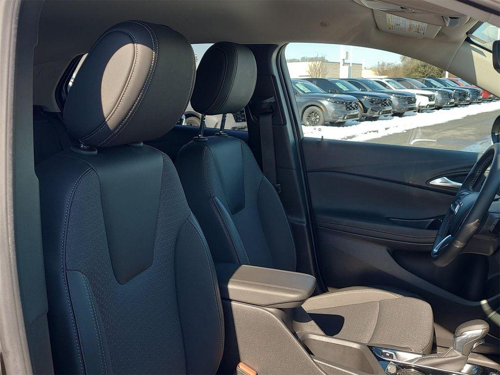 used 2024 Buick Encore GX car, priced at $21,498
