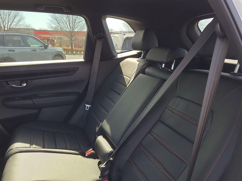 new 2026 Honda CR-V Hybrid car, priced at $39,193