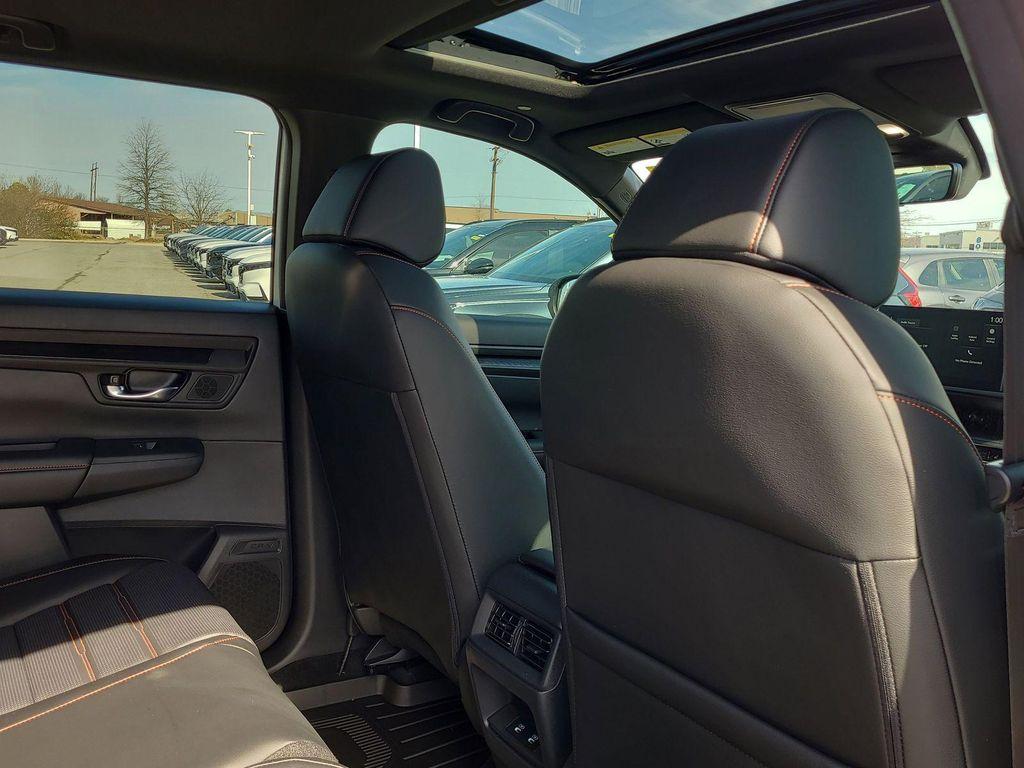 new 2026 Honda CR-V Hybrid car, priced at $39,193