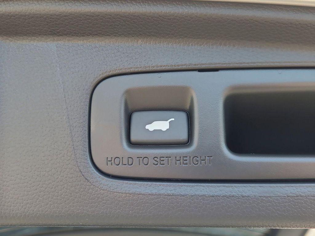 new 2026 Honda CR-V Hybrid car, priced at $39,193