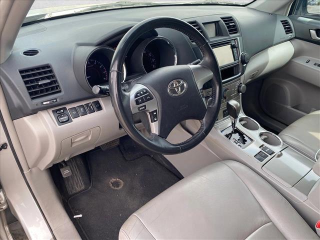 used 2013 Toyota Highlander car, priced at $13,790