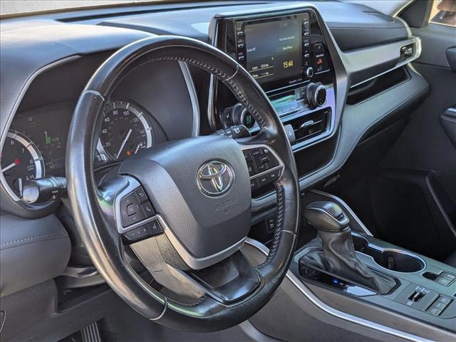 used 2022 Toyota Highlander car, priced at $26,449
