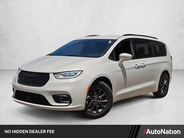 used 2021 Chrysler Pacifica car, priced at $17,797