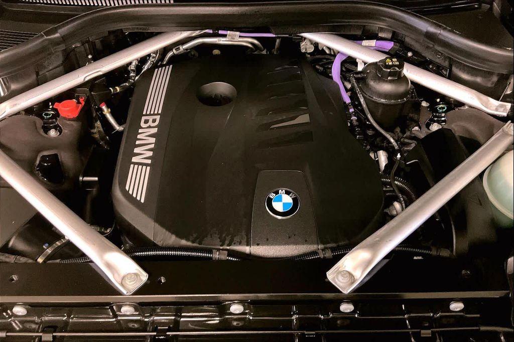 new 2026 BMW X7 car, priced at $102,450
