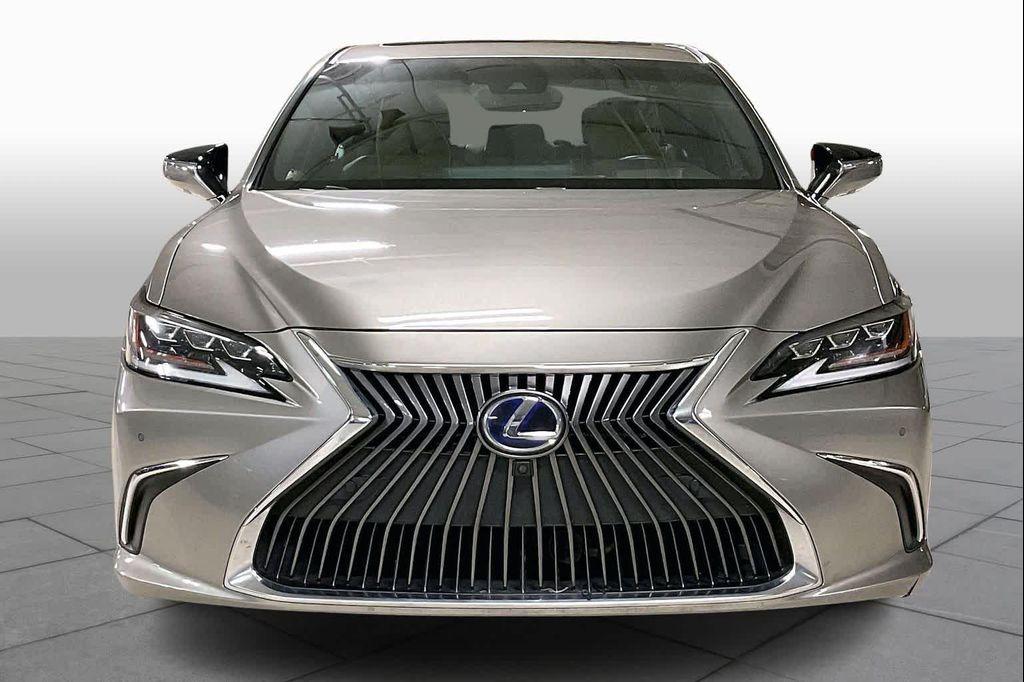 used 2021 Lexus ES 300h car, priced at $31,891