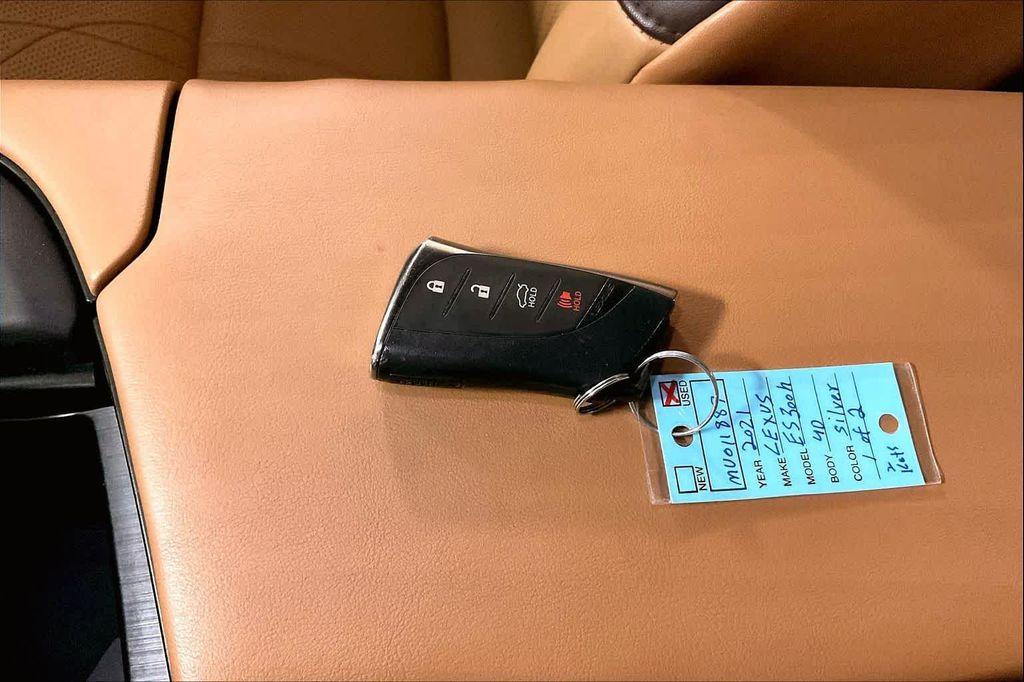 used 2021 Lexus ES 300h car, priced at $31,891