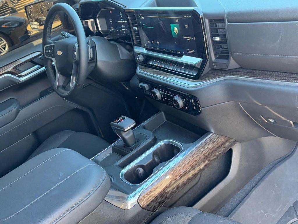used 2025 Chevrolet Silverado 1500 car, priced at $42,993