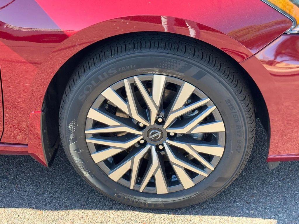 new 2025 Nissan Altima car, priced at $23,915