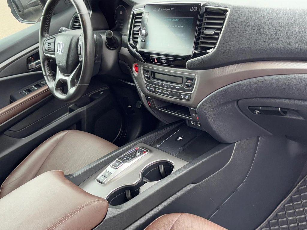 used 2025 Honda Ridgeline car, priced at $33,552