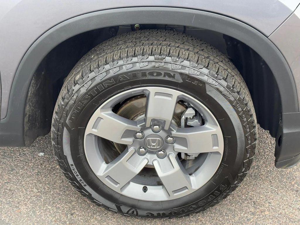 used 2025 Honda Ridgeline car, priced at $33,552