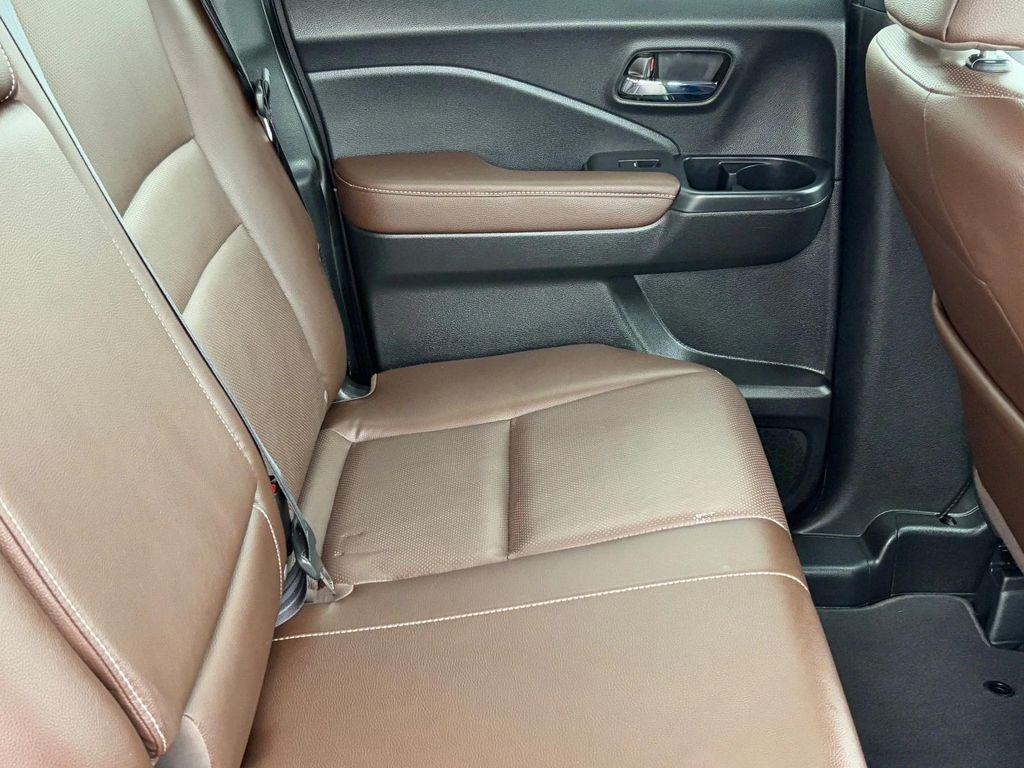 used 2025 Honda Ridgeline car, priced at $33,552