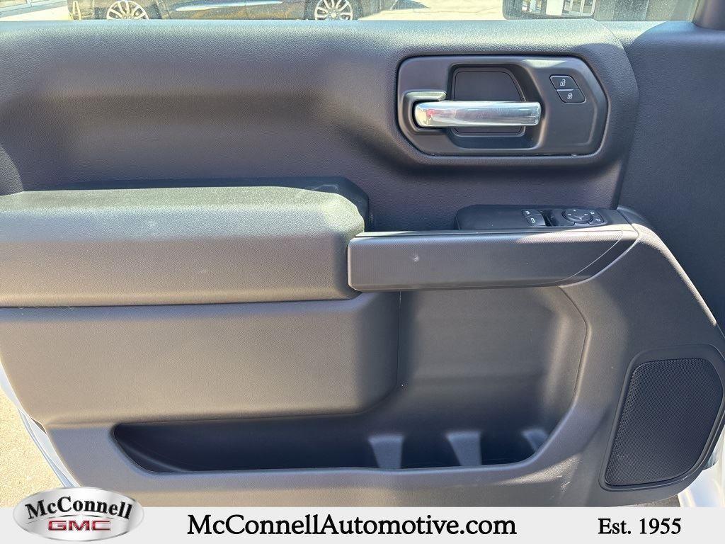 new 2025 GMC Sierra 3500 car, priced at $52,085