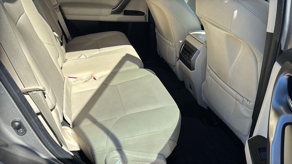 used 2023 Lexus GX 460 car, priced at $50,938