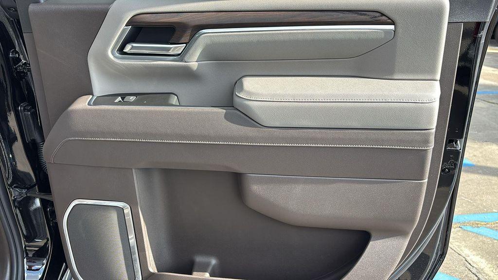 new 2026 GMC Sierra 2500 car, priced at $80,860