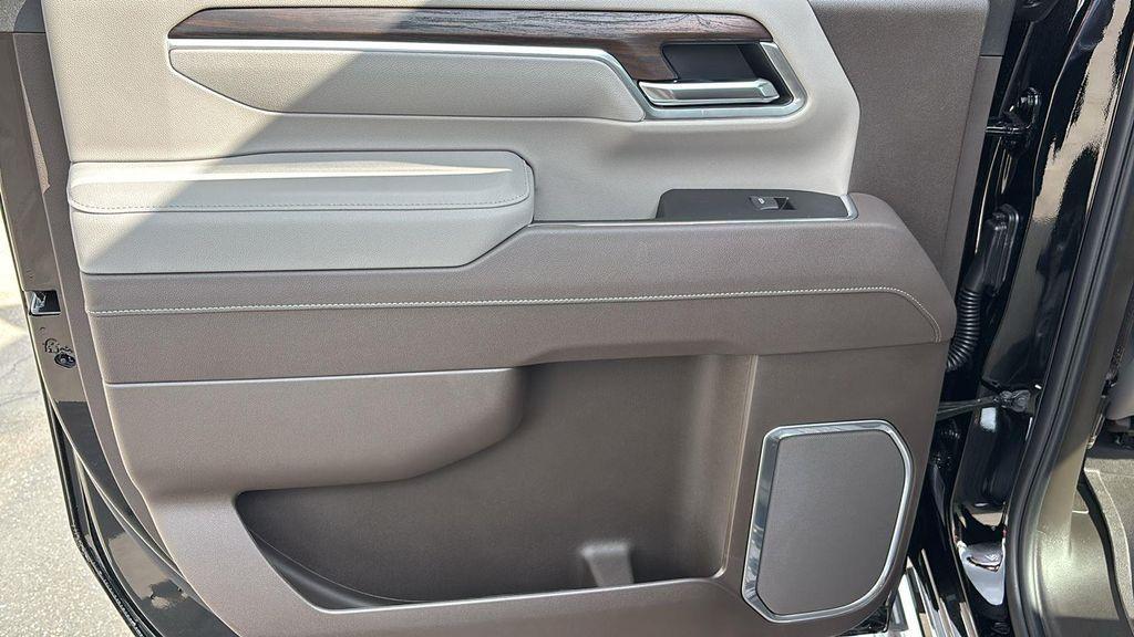 new 2026 GMC Sierra 2500 car, priced at $80,860