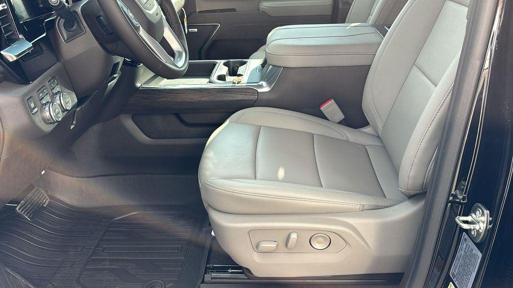 new 2026 GMC Sierra 2500 car, priced at $80,860