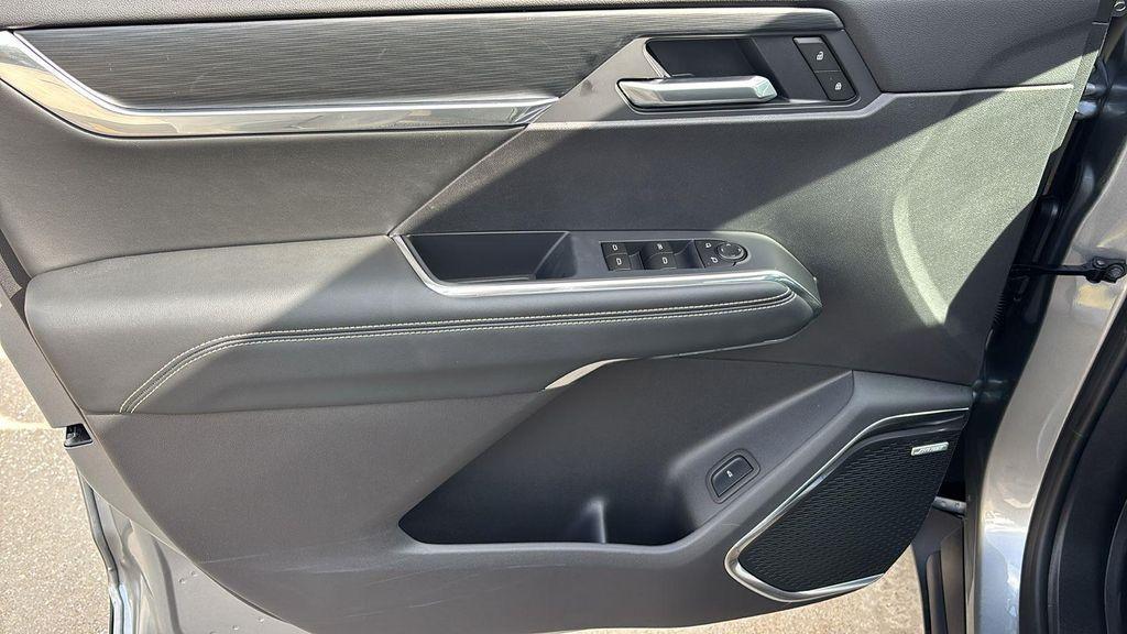 new 2026 GMC Acadia car, priced at $48,526