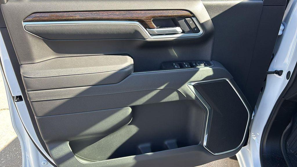 new 2026 GMC Sierra 1500 car, priced at $47,600