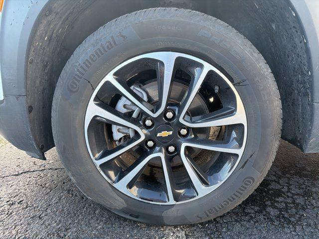 used 2025 Chevrolet TrailBlazer car, priced at $23,999