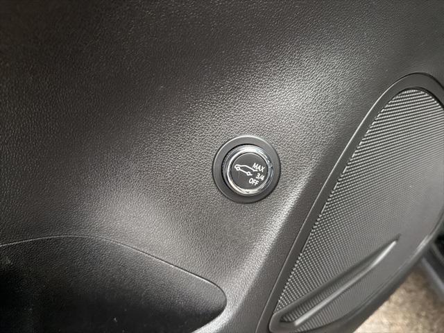 used 2023 Buick Envision car, priced at $21,500