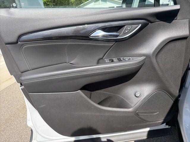 used 2023 Buick Envision car, priced at $23,040