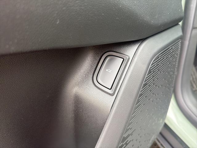 new 2026 Chevrolet Equinox car, priced at $32,294