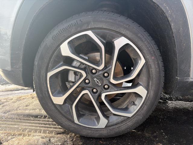 used 2025 Chevrolet Trax car, priced at $23,487