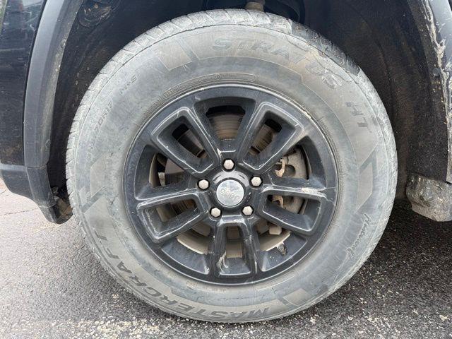 used 2019 Jeep Grand Cherokee car, priced at $14,996