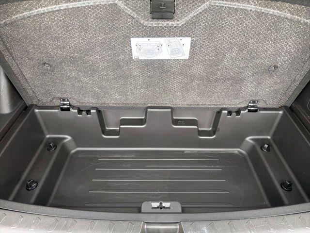 used 2023 Chevrolet Traverse car, priced at $22,301