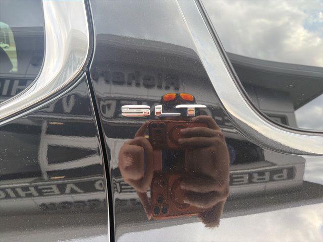 used 2023 GMC Acadia car, priced at $30,792