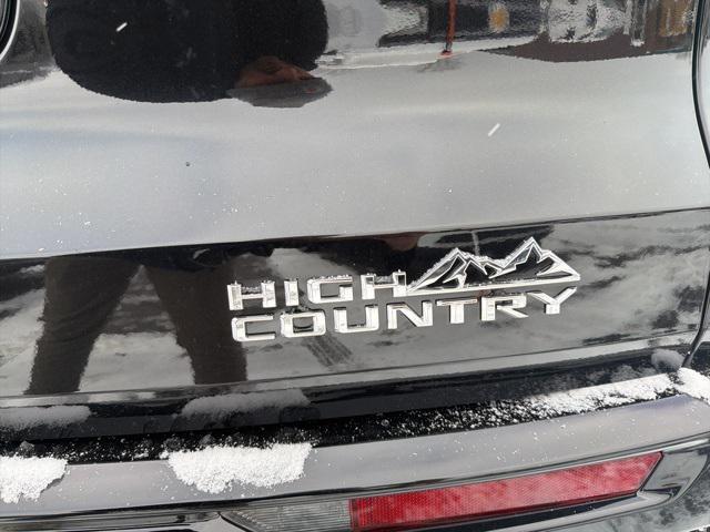 new 2026 Chevrolet Traverse car, priced at $55,551